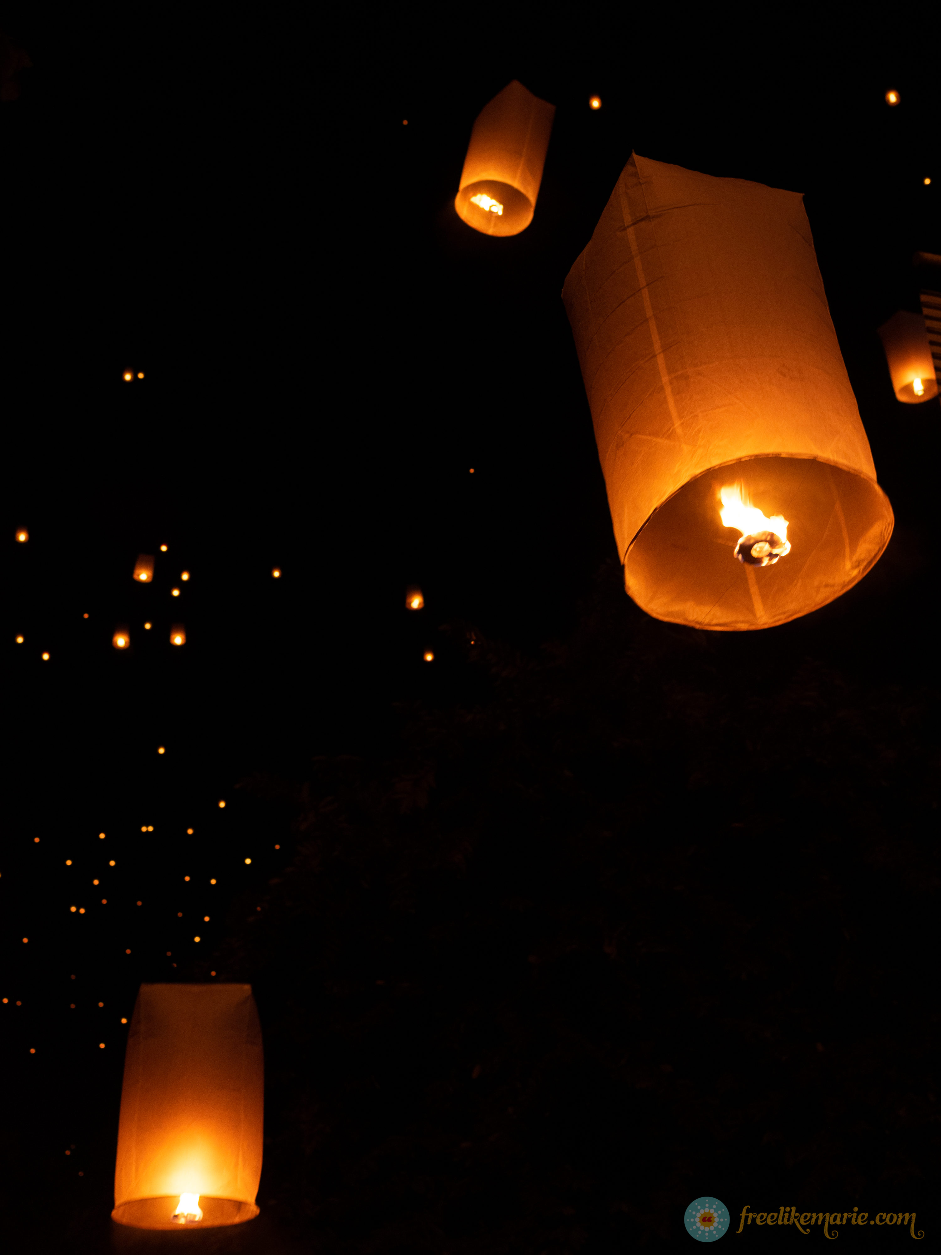 Loy Krathong Lee Peng Lantern Festival Chiang Mai Thailand